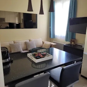 https://appartement-2-pices-avec-terrasse.fr-paris.fr